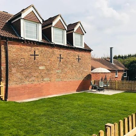 Grove Farm Old Granary, 1St Floor Loft Apartment, Includes Continental Breakfast Lincoln Exterior foto